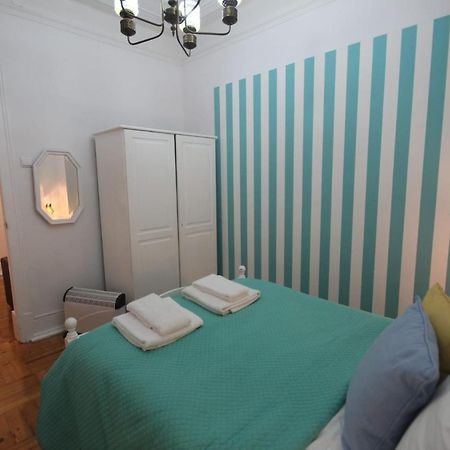 Nautic M1 R2 - Classy & Cozy Double Room With Shared Bathroom In Marques Pombal Lisbon Bagian luar foto