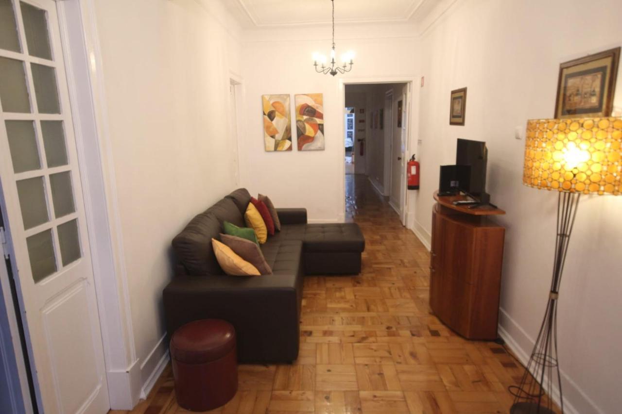 Nautic M1 R2 - Classy & Cozy Double Room With Shared Bathroom In Marques Pombal Lisbon Bagian luar foto