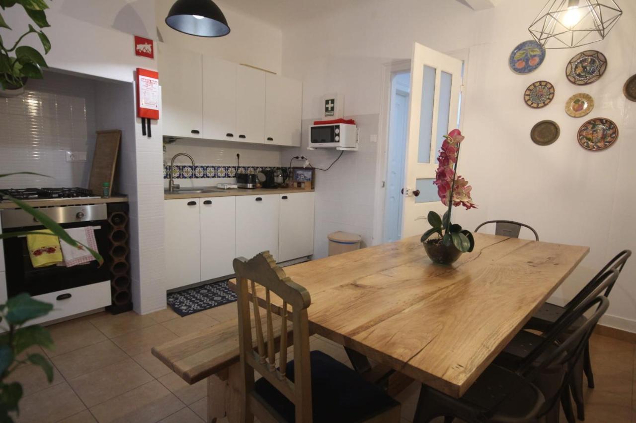 Nautic M1 R2 - Classy & Cozy Double Room With Shared Bathroom In Marques Pombal Lisbon Bagian luar foto