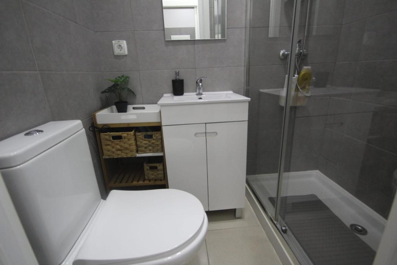 Nautic M1 R2 - Classy & Cozy Double Room With Shared Bathroom In Marques Pombal Lisbon Bagian luar foto