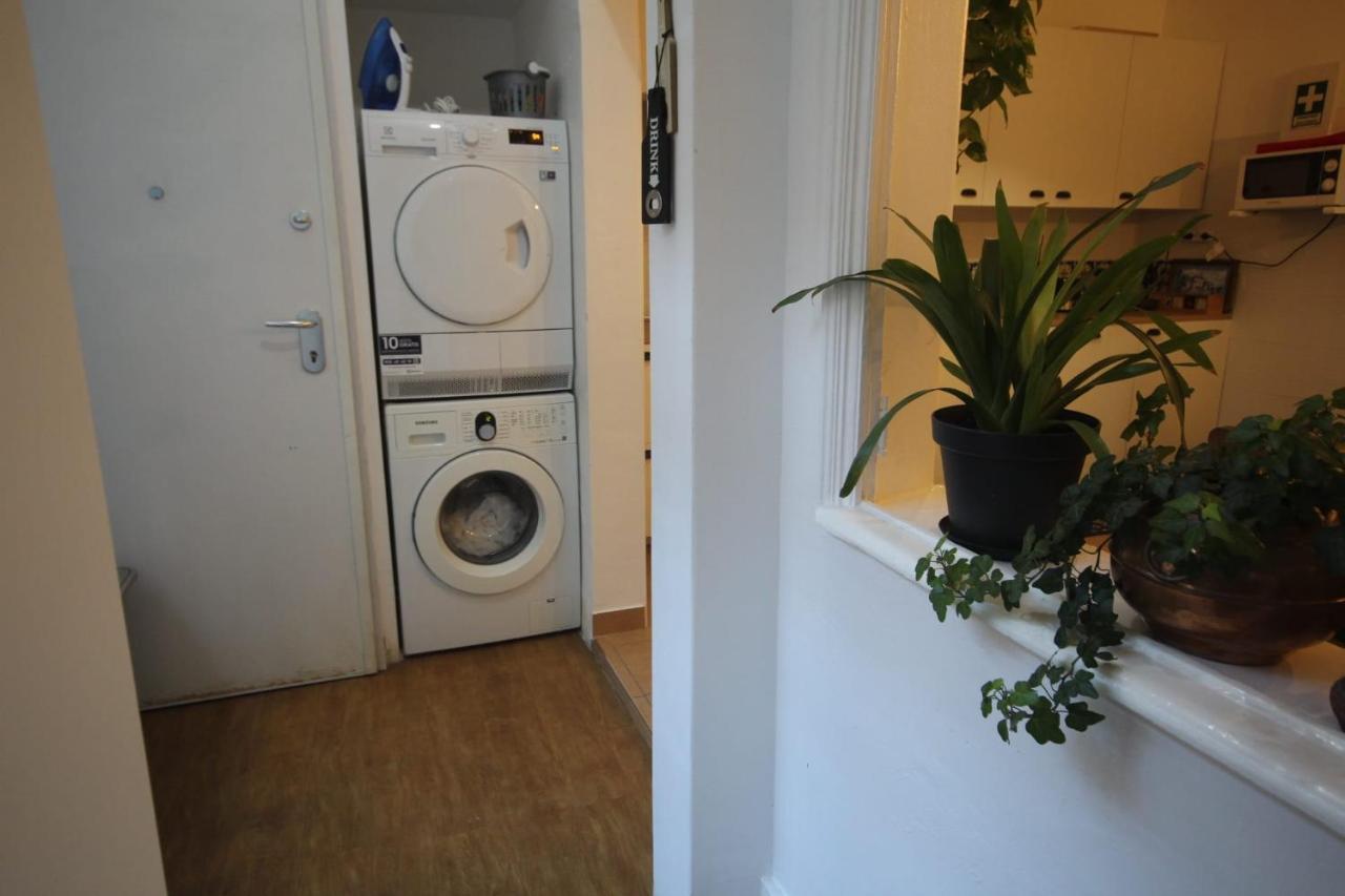 Nautic M1 R2 - Classy & Cozy Double Room With Shared Bathroom In Marques Pombal Lisbon Bagian luar foto