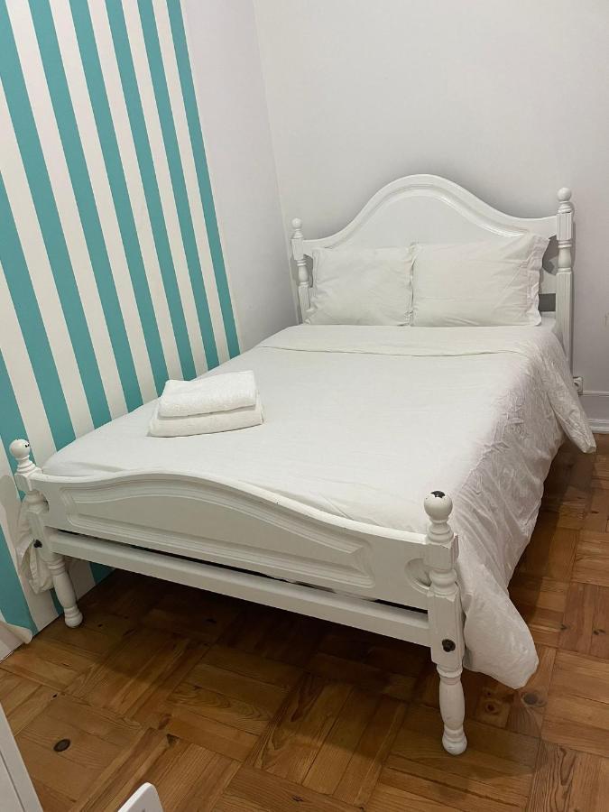 Nautic M1 R2 - Classy & Cozy Double Room With Shared Bathroom In Marques Pombal Lisbon Bagian luar foto